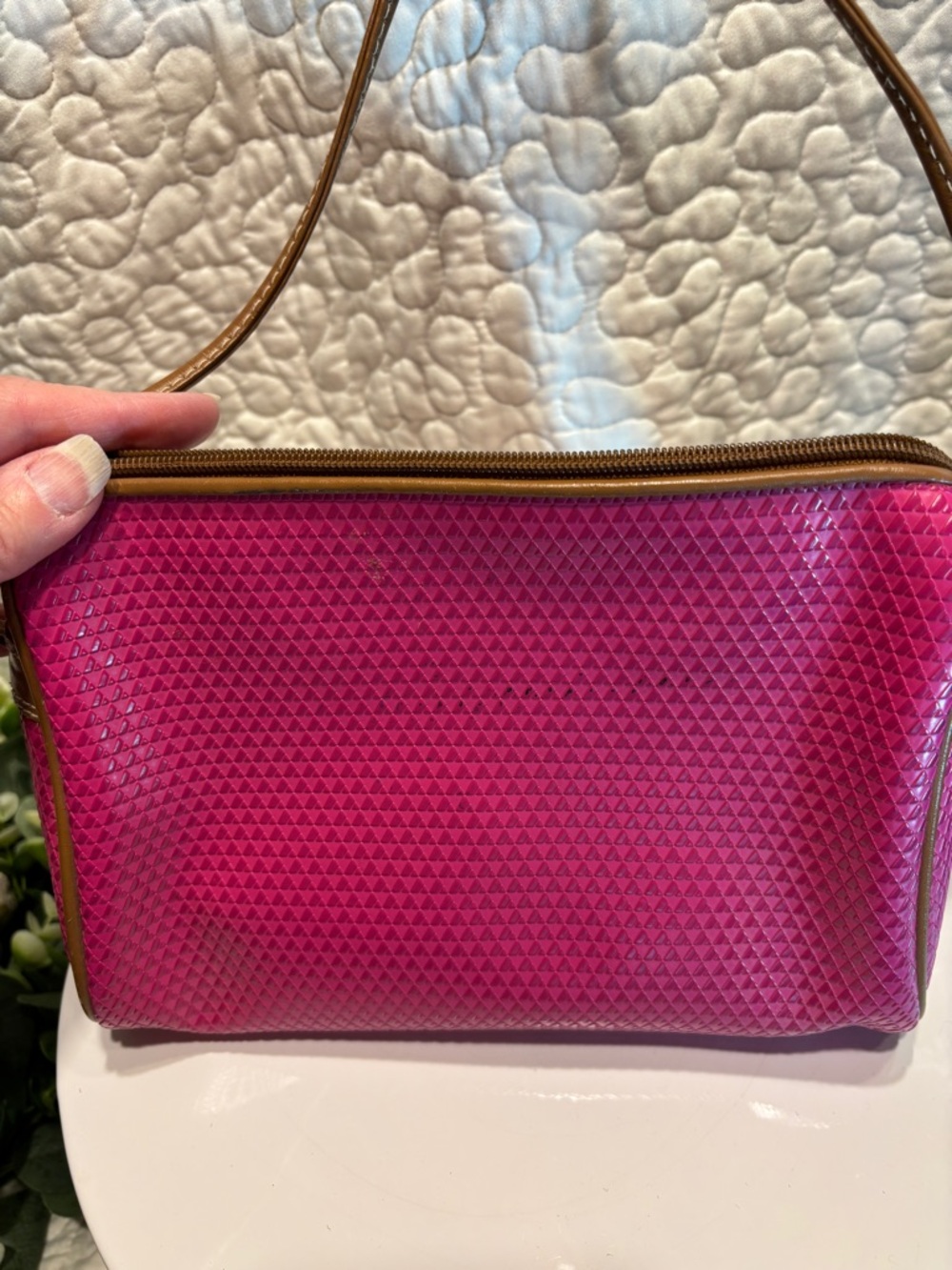 Vintage Liz Claiborne Fuchsia Crossbody Bag with Tan Trim - Picture 8 of 9